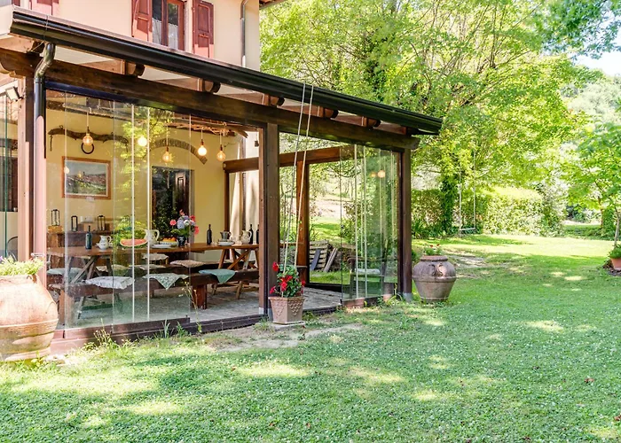 Cascina Gretaio Con Piscina 빌라